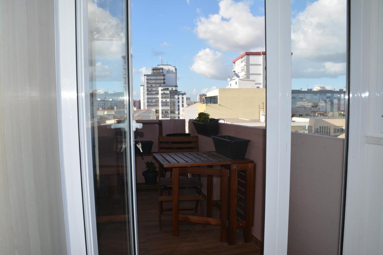 M&H Loft - Apartamento T2 Em เซตุบาล ภายนอก รูปภาพ