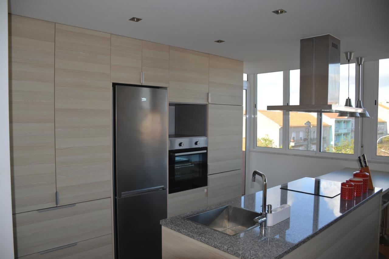 M&H Loft - Apartamento T2 Em เซตุบาล ภายนอก รูปภาพ