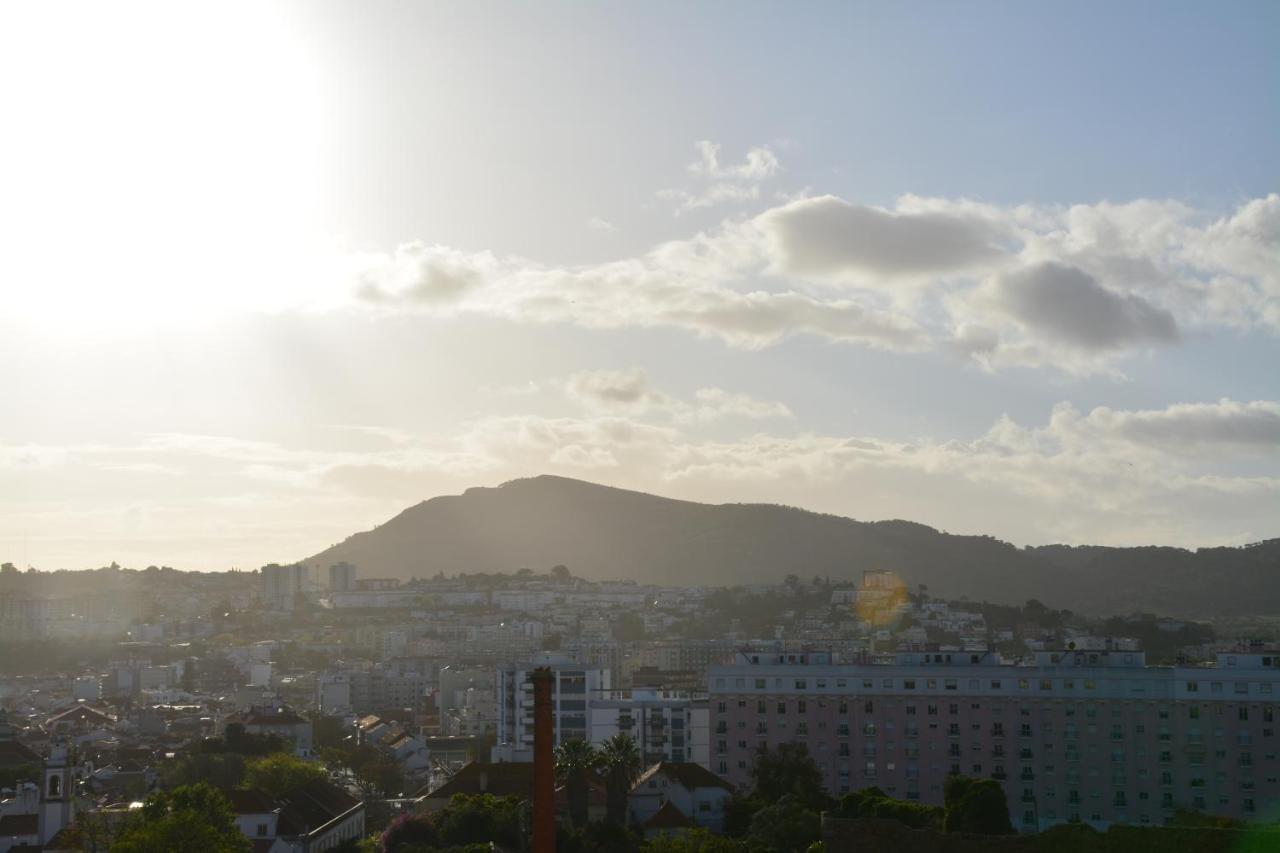 M&H Loft - Apartamento T2 Em เซตุบาล ภายนอก รูปภาพ
