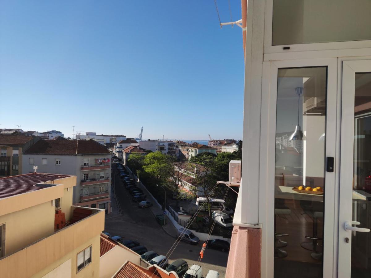 M&H Loft - Apartamento T2 Em เซตุบาล ภายนอก รูปภาพ