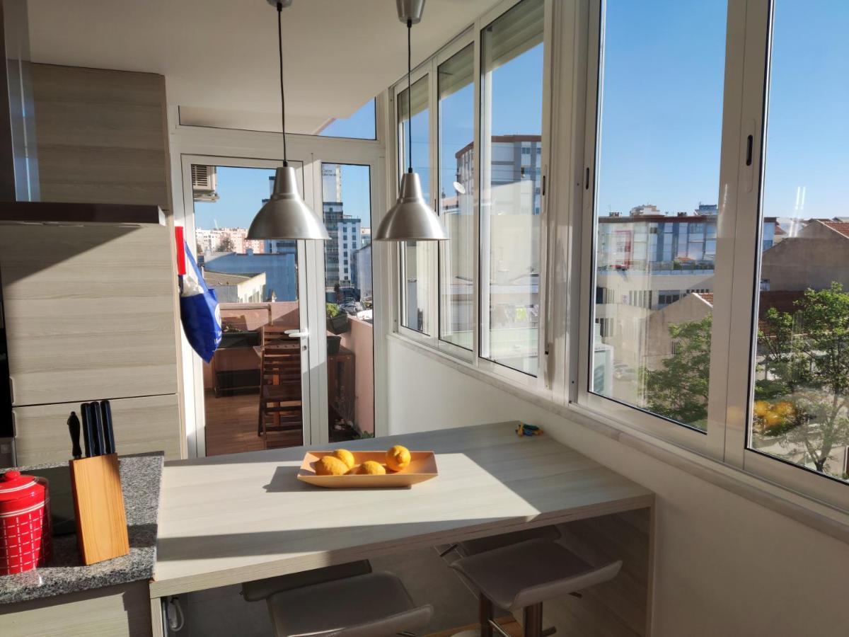 M&H Loft - Apartamento T2 Em เซตุบาล ภายนอก รูปภาพ