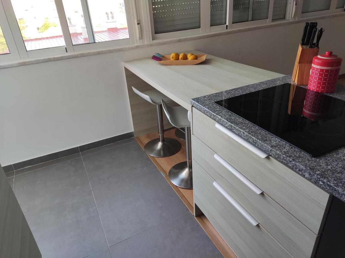 M&H Loft - Apartamento T2 Em เซตุบาล ภายนอก รูปภาพ